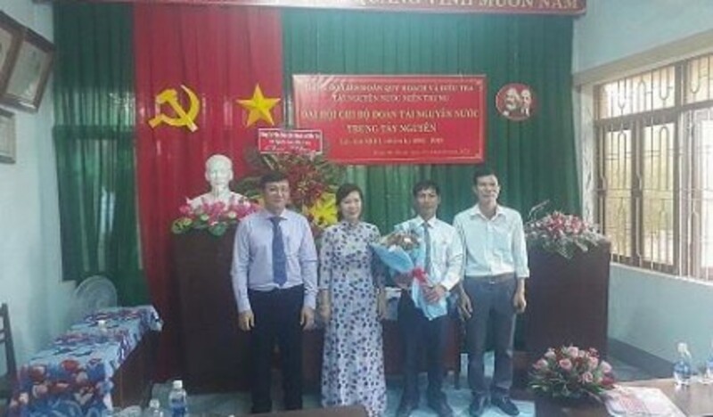 Bàn giao công trình cấp nước sinh hoạt cho người dân vùng hạn tại Gia Lai