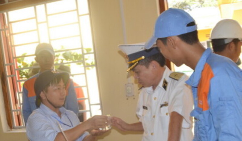 ĐƯA VÀO SỬ DỤNG HỆ THỐNG LỌC NƯỚC BIỂN THÀNH NƯỚC SẠCH TẠI QUẦN ĐẢO TRƯỜNG SA