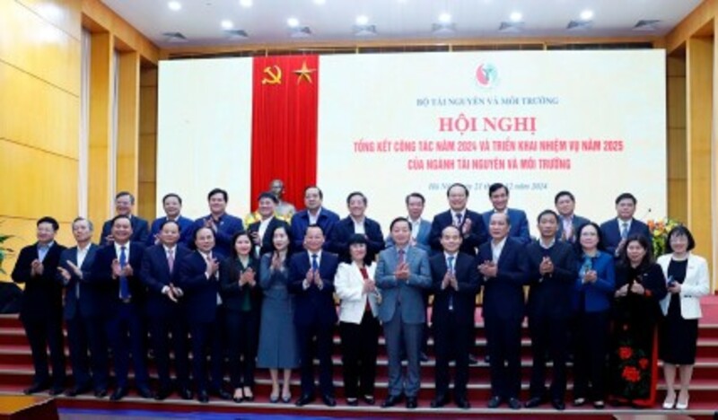 Những hình ảnh tại Hội nghị triển khai nhiệm vụ năm 2025 của Ngành Tài nguyên và Môi trường