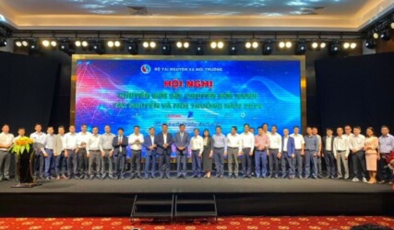 Bộ TN&MT tổ chức Hội nghị chuyển đổi số, chuyển đổi xanh ngành TN&MT