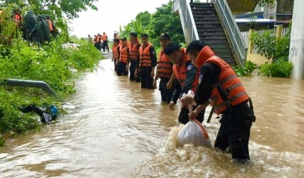 Việt Nam kêu gọi cứu trợ khẩn cấp từ cộng đồng quốc tế