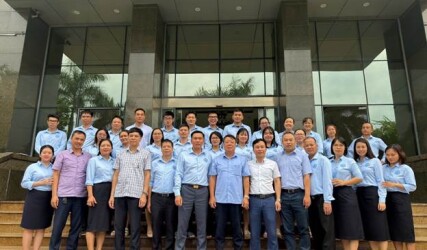 Tổng Giám đốc Trung tâm Quy hoạch và Điều tra tài nguyên nước quốc gia đến thăm và làm việc tại Trung tâm Công nghệ và Dữ liệu tài nguyên nước